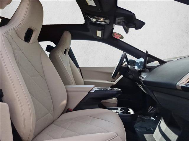 Used 2024 BMW iX xDrive50 w/ Sport Package AWD/4WD image 21