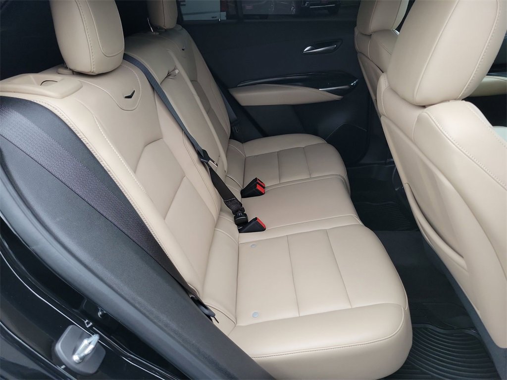 Certified 2024 Cadillac XT4 Luxury w/ Cold Weather Package image 24
