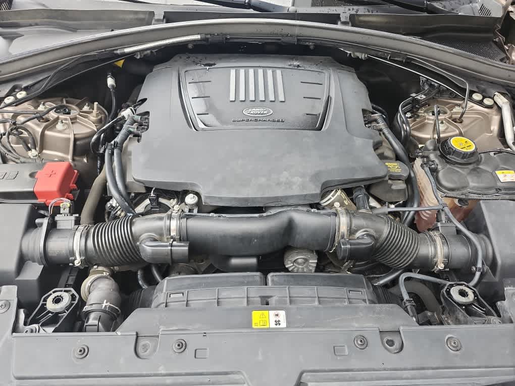 Used 2019 Land Rover Range Rover Velar R-Dynamic SE AWD/4WD image 26