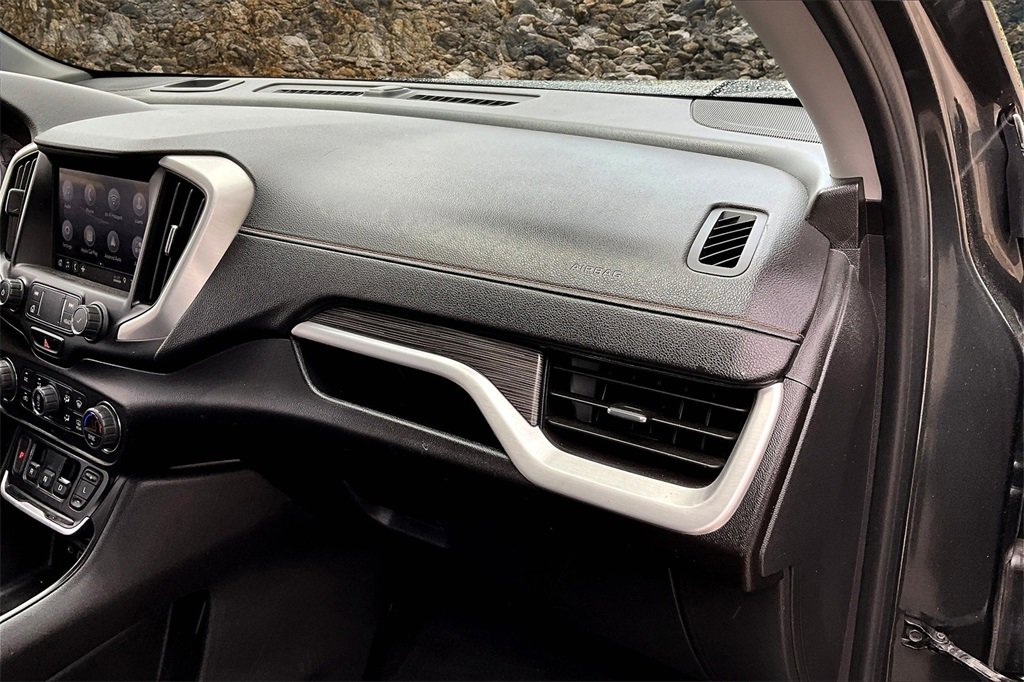 Used 2020 GMC Terrain SLT image 16