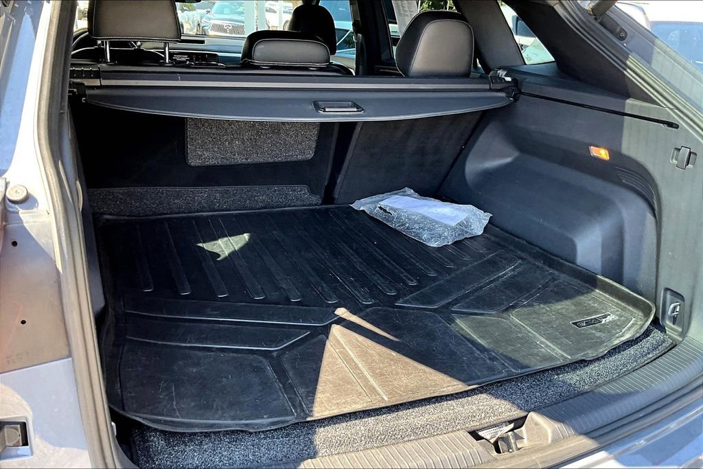 Used 2021 Volkswagen Atlas Cross Sport SEL R-Line image 52