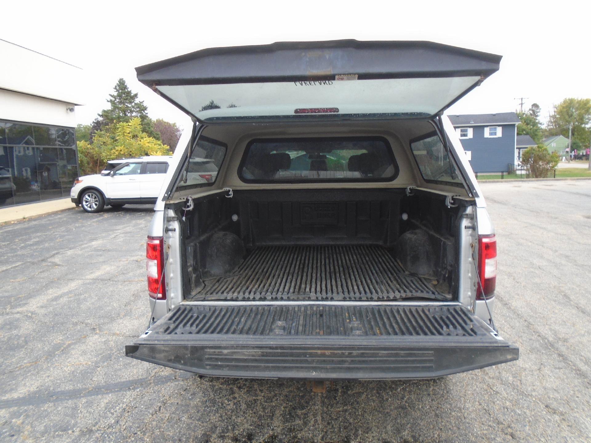 Used 2018 Ford F150 XLT w/ Trailer Tow Package image 8