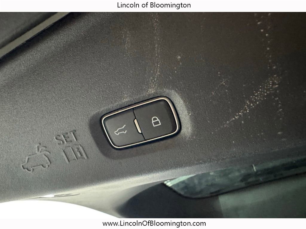 Certified 2025 Lincoln Navigator L Black Label w/ Black Label Special Edition image 37