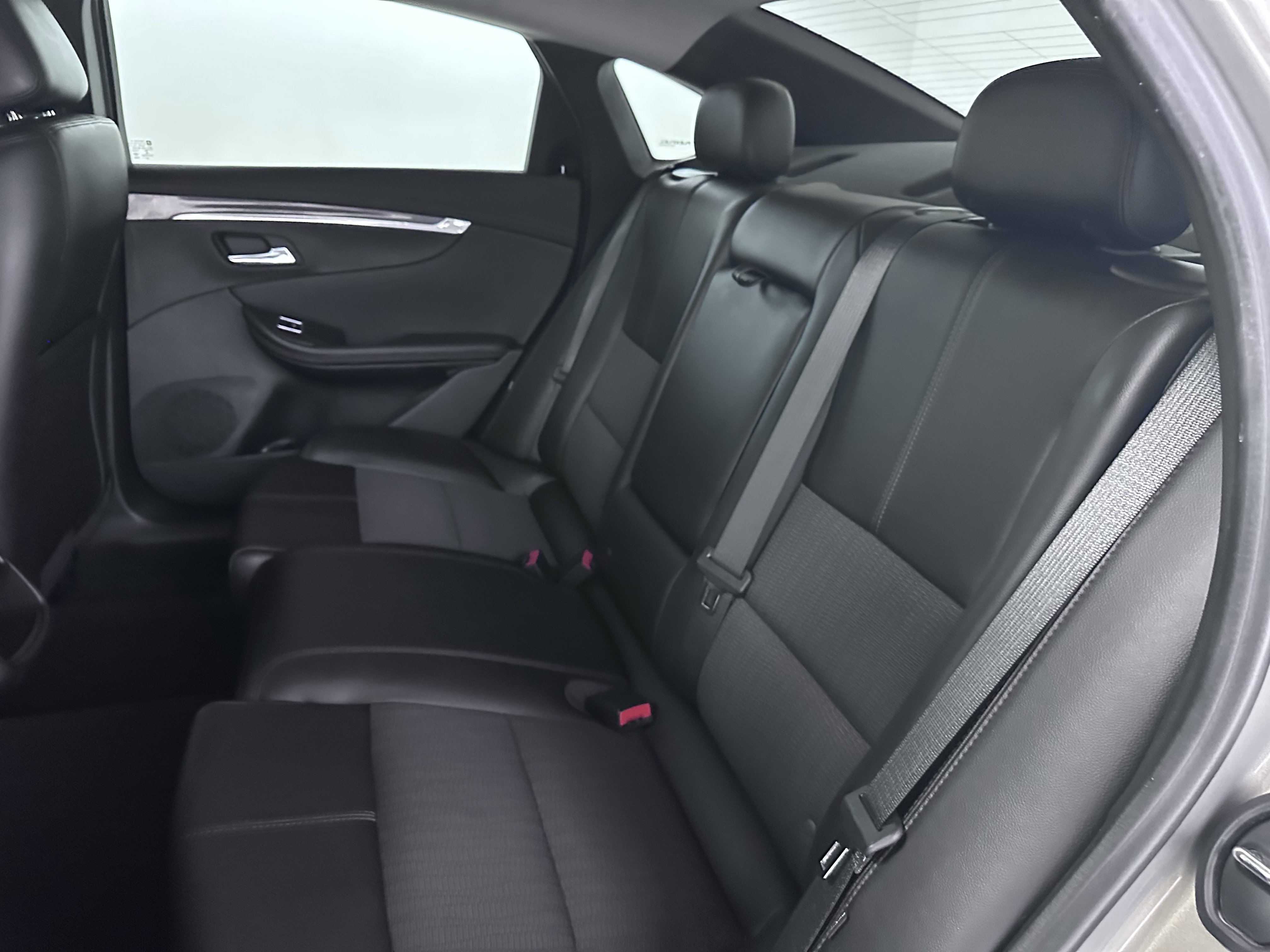 Used 2017 Chevrolet Impala LT w/ Convenience Package FWD image 23