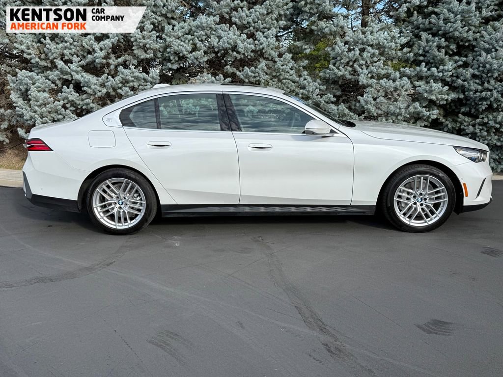 Used 2025 BMW 530i xDrive 530i xDrive image 11