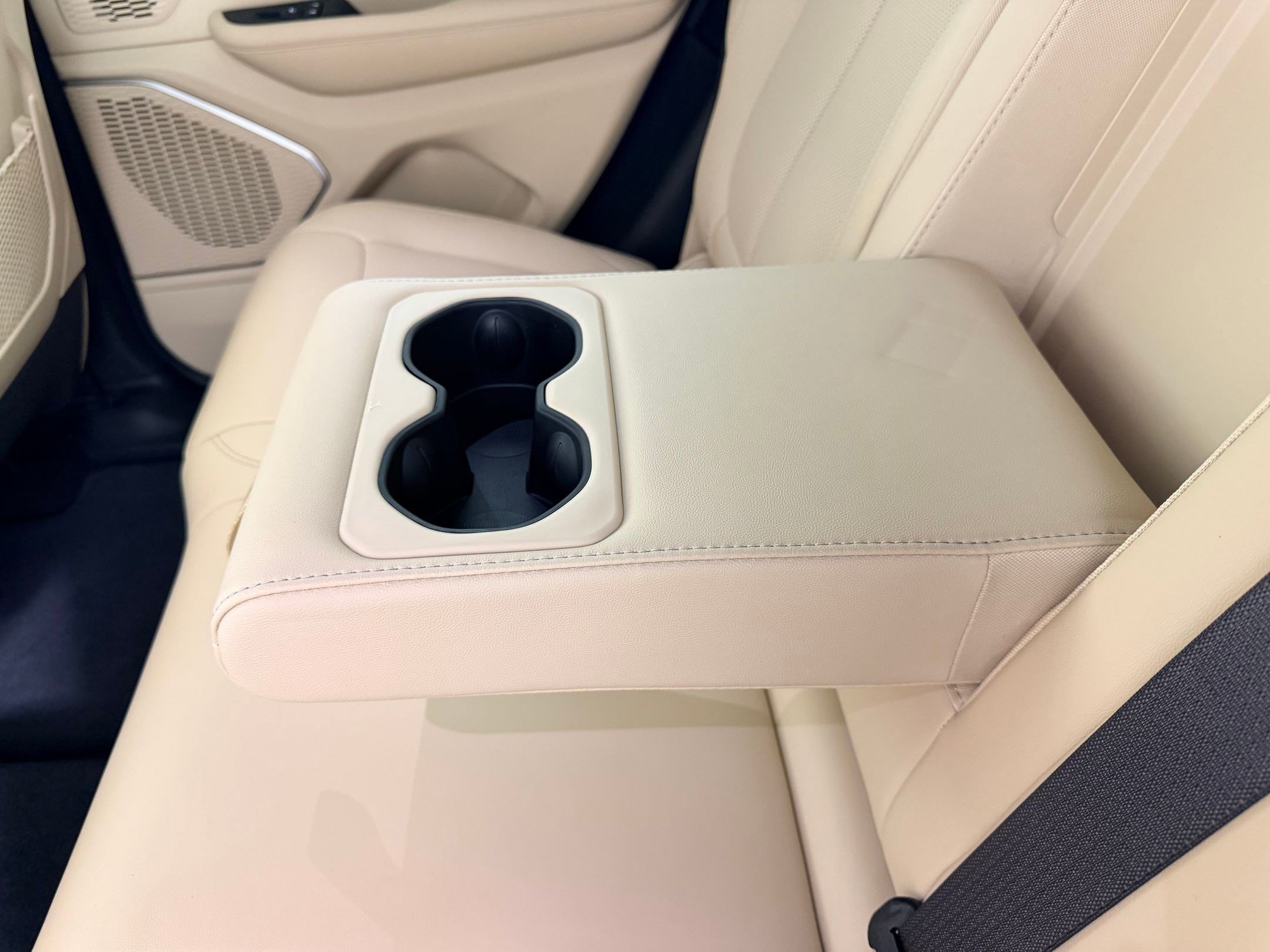 Used 2025 Jeep Grand Cherokee Limited w/ Luxury Tech Group II image 20