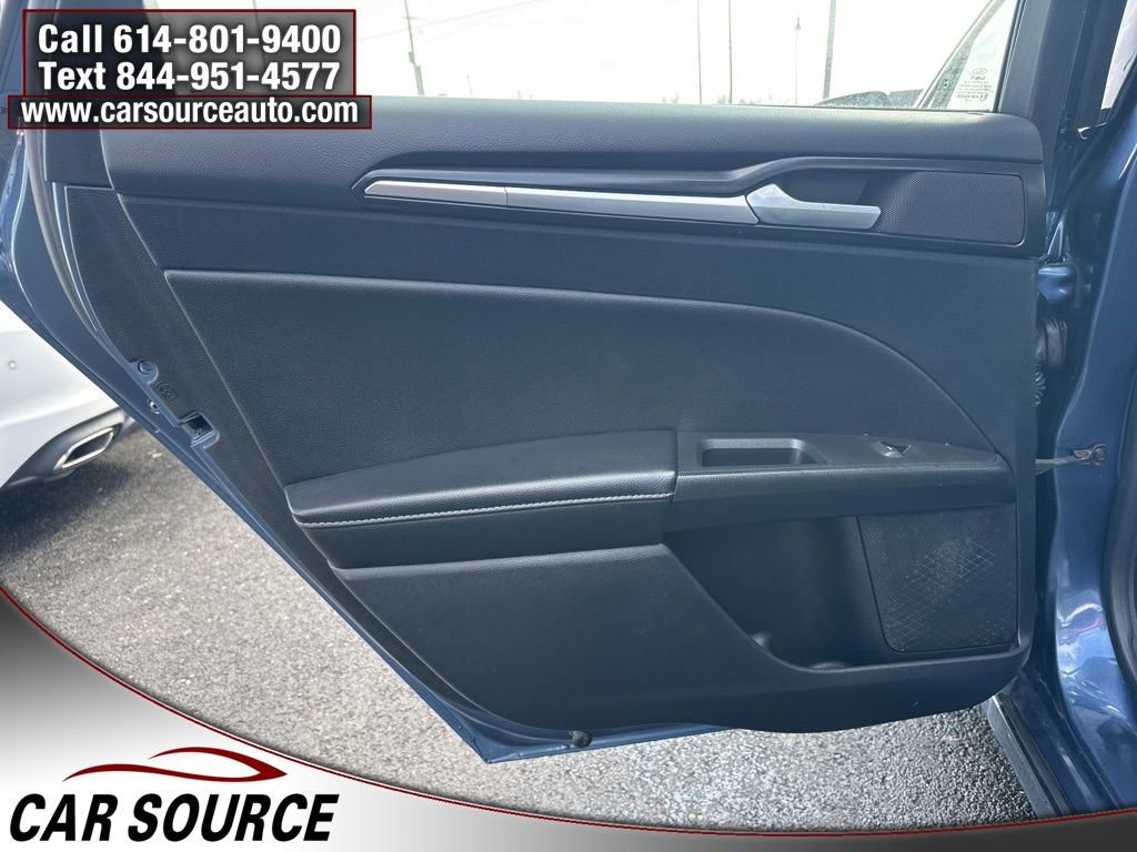 Used 2019 Ford Fusion Titanium image 26