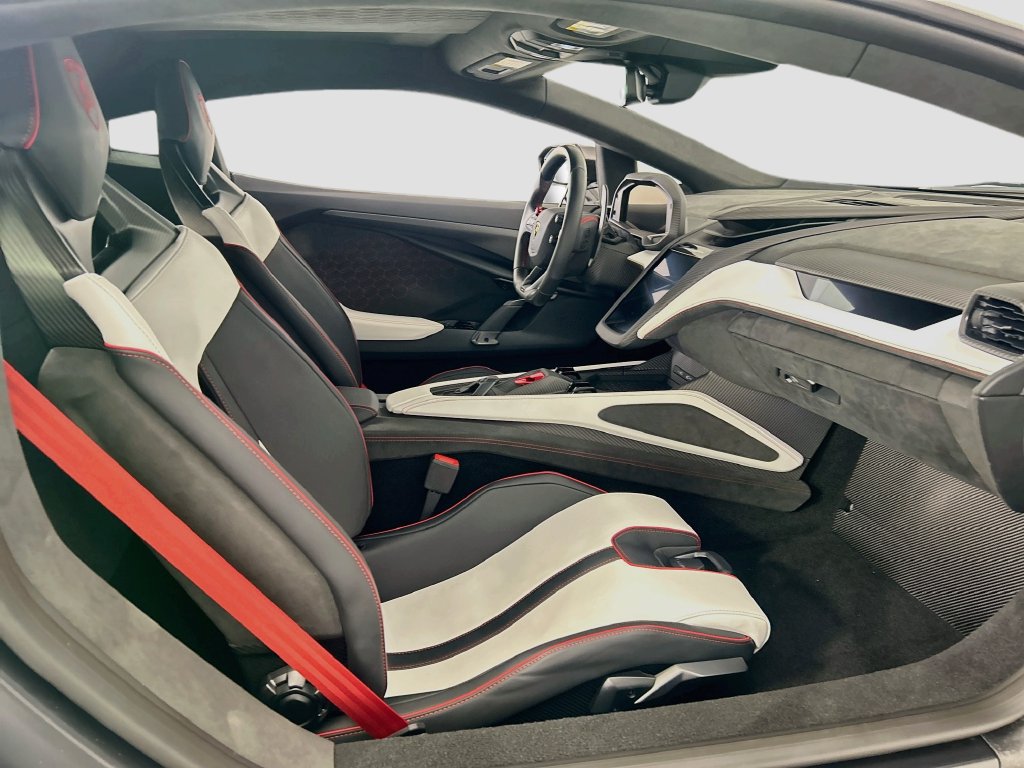 Used 2025 Lamborghini Revuelto AWD/4WD image 19