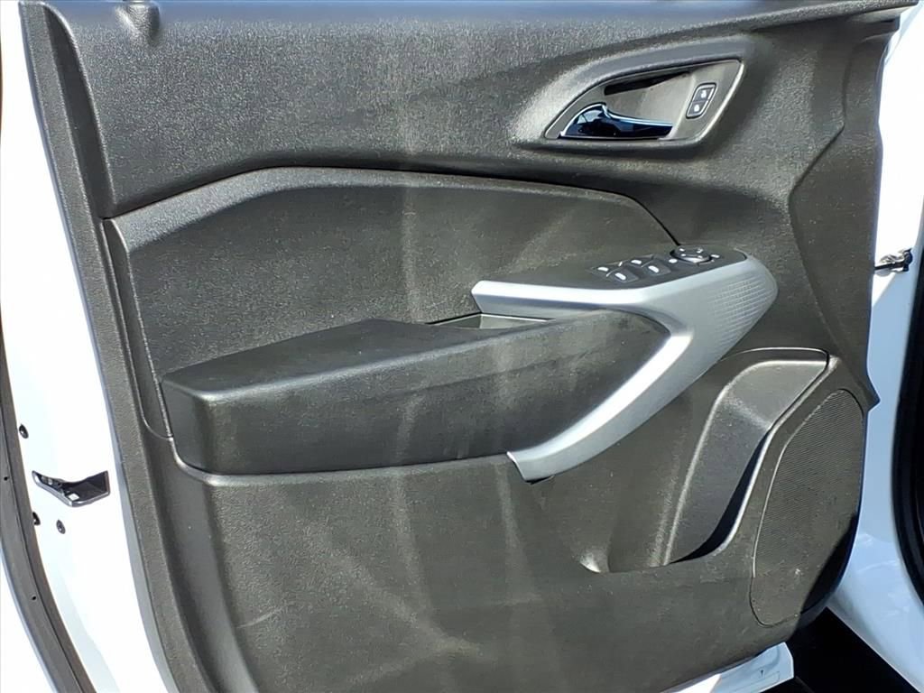 Used 2024 Chevrolet Trax LS w/ LS Convenience Package image 13