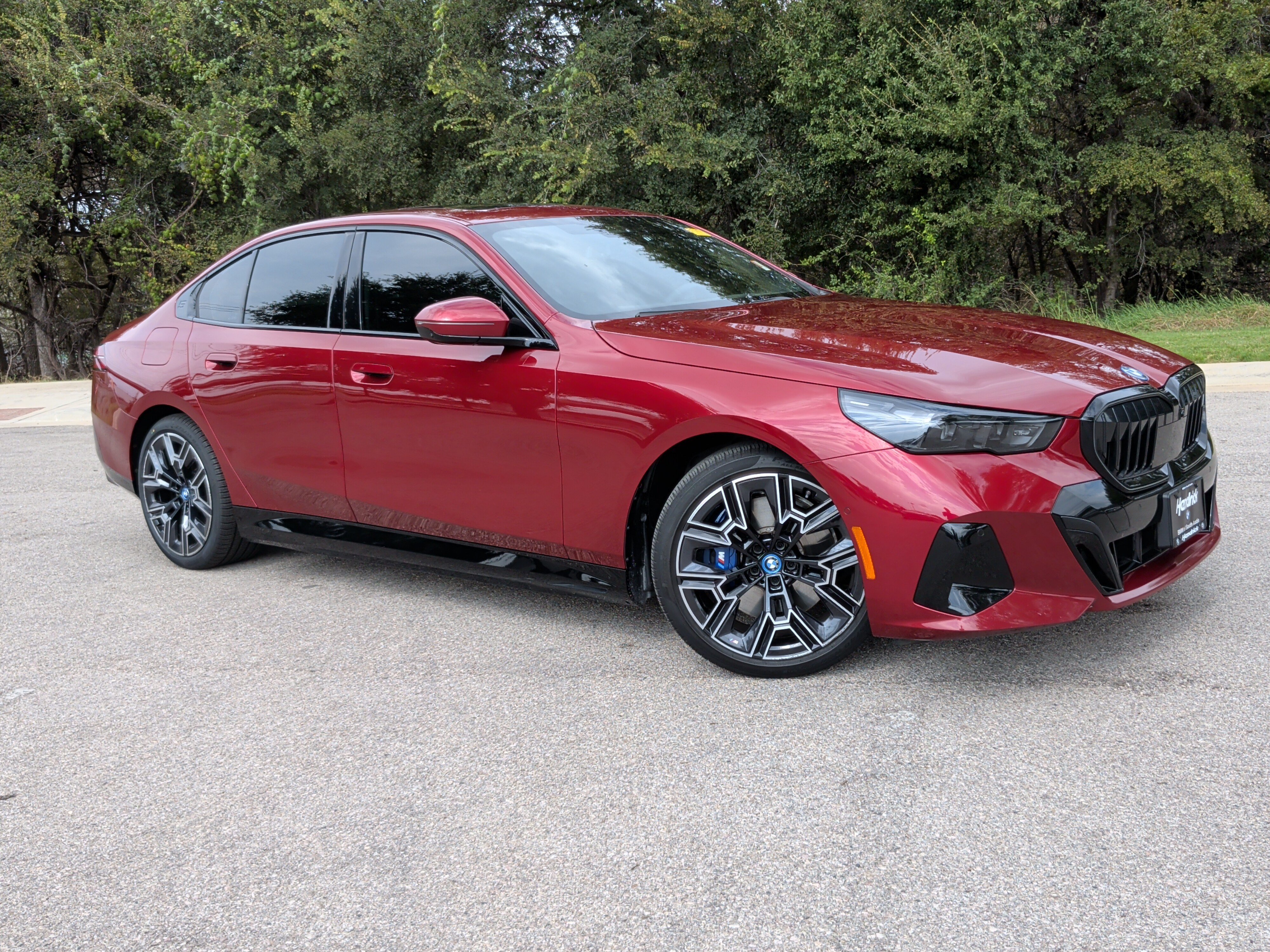 Used 2024 BMW i5 eDrive40i w/ M Sport Package RWD image 2