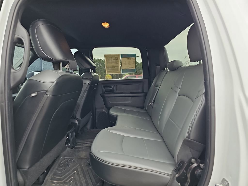 Used 2022 RAM 2500 Tradesman w/ Chrome Appearance Group image 17