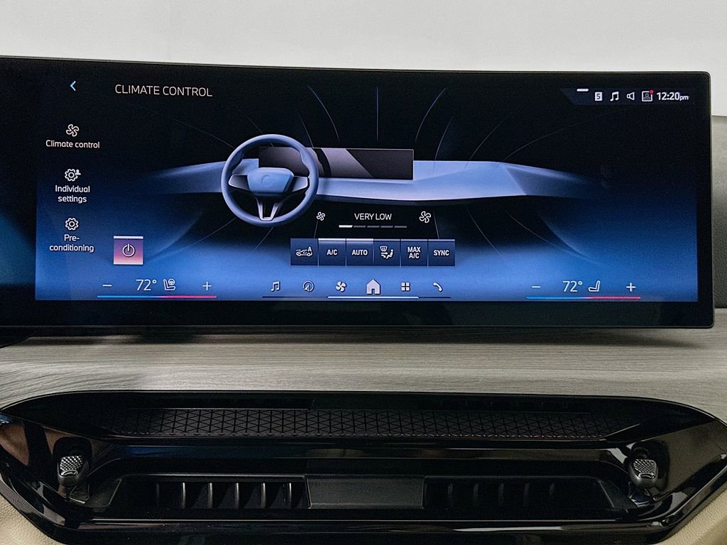 Used 2025 BMW 430i Coupe w/ Convenience Package image 16