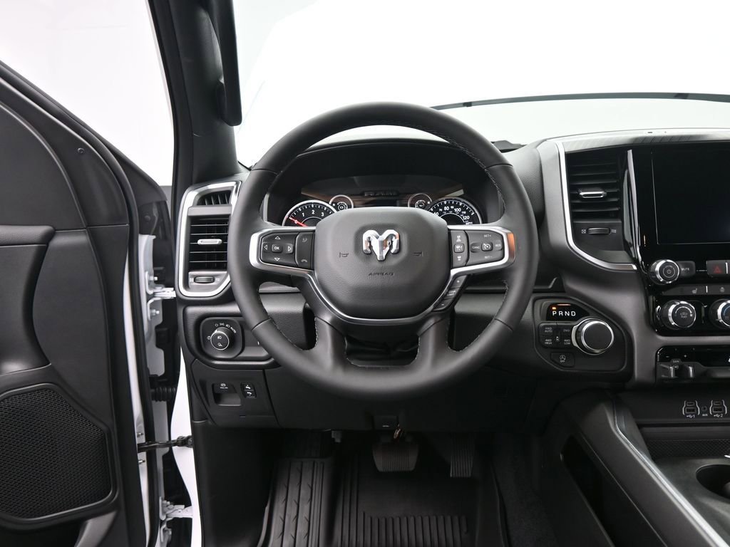 New 2026 RAM 1500 4x4 Crew Cab image 30