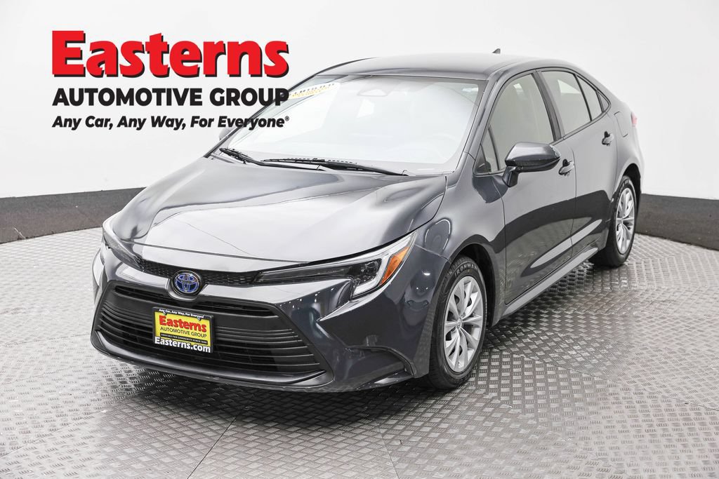 Used 2023 Toyota Corolla LE FWD video 1