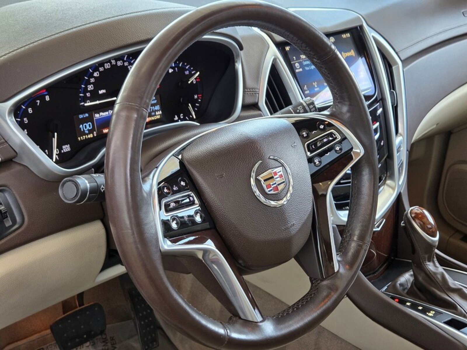 Used 2015 Cadillac SRX Luxury w/ Driver Awareness Package FWD image 25