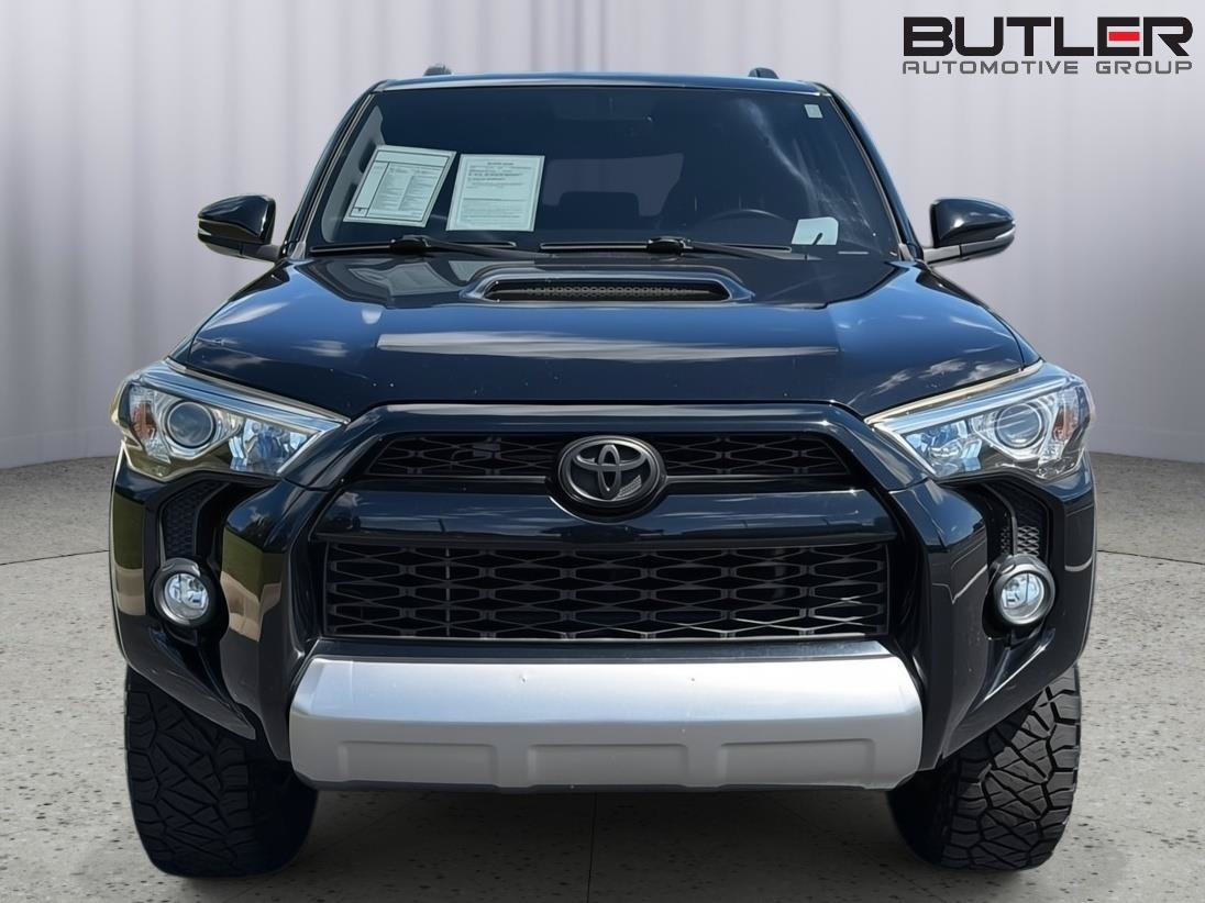 Used 2018 Toyota 4Runner TRD Off-Road Premium AWD/4WD image 9