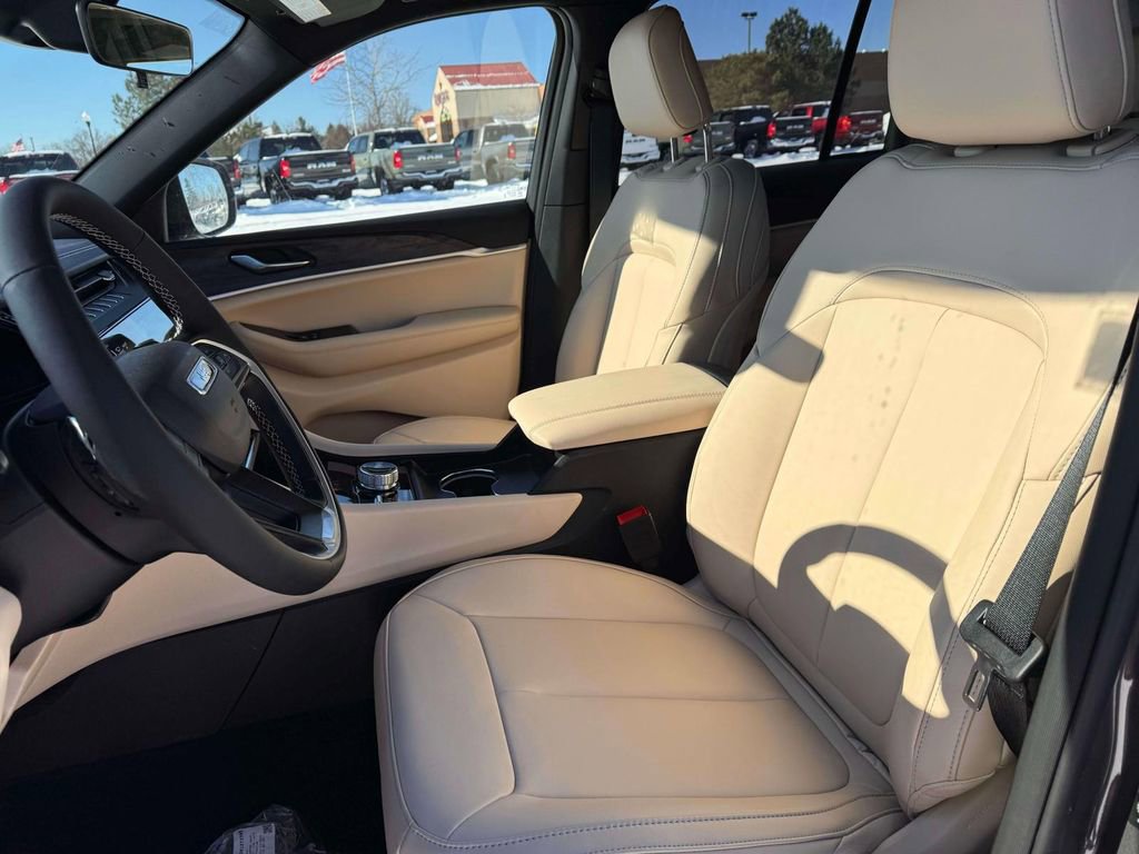 New 2026 Jeep Grand Cherokee Limited image 13