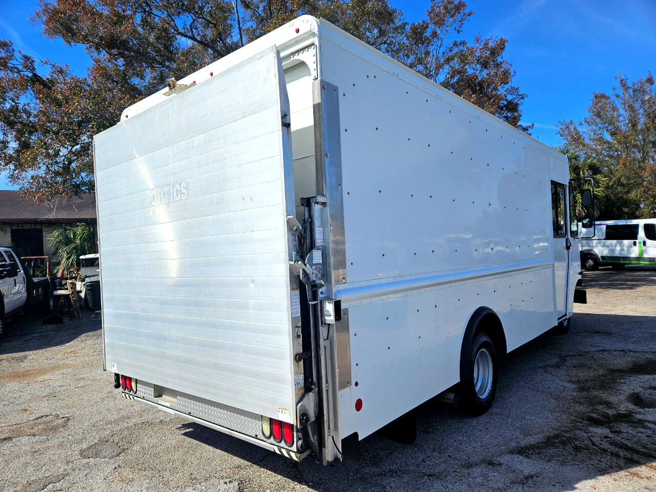 Used 2014 Ford E-350 and Econoline 350 Super Duty w/ A/C Prep Package image 5