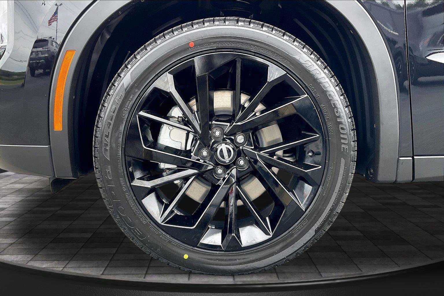 New 2026 Nissan Rogue SL AWD/4WD image 12