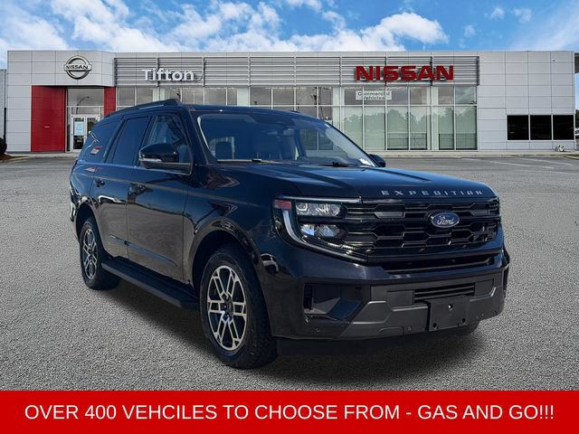 Used 2025 Ford Expedition Active AWD/4WD image 1