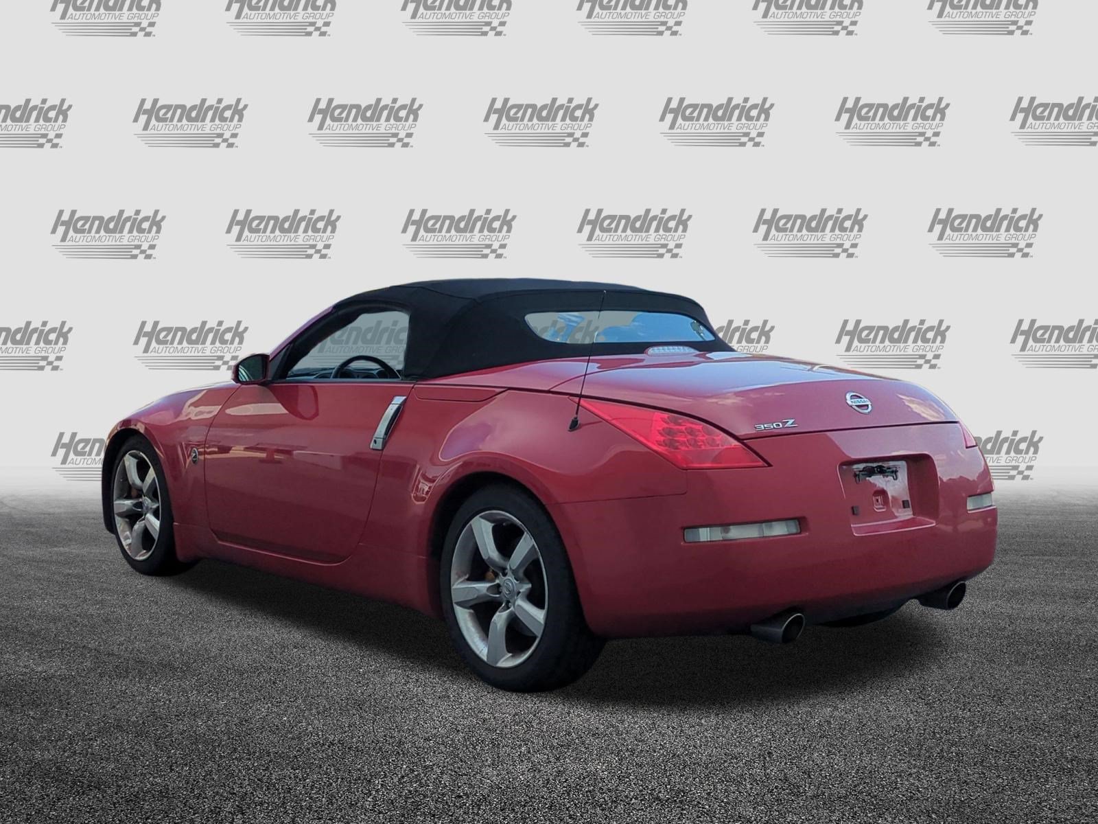 Used 2006 Nissan 350Z Grand Touring RWD image 8
