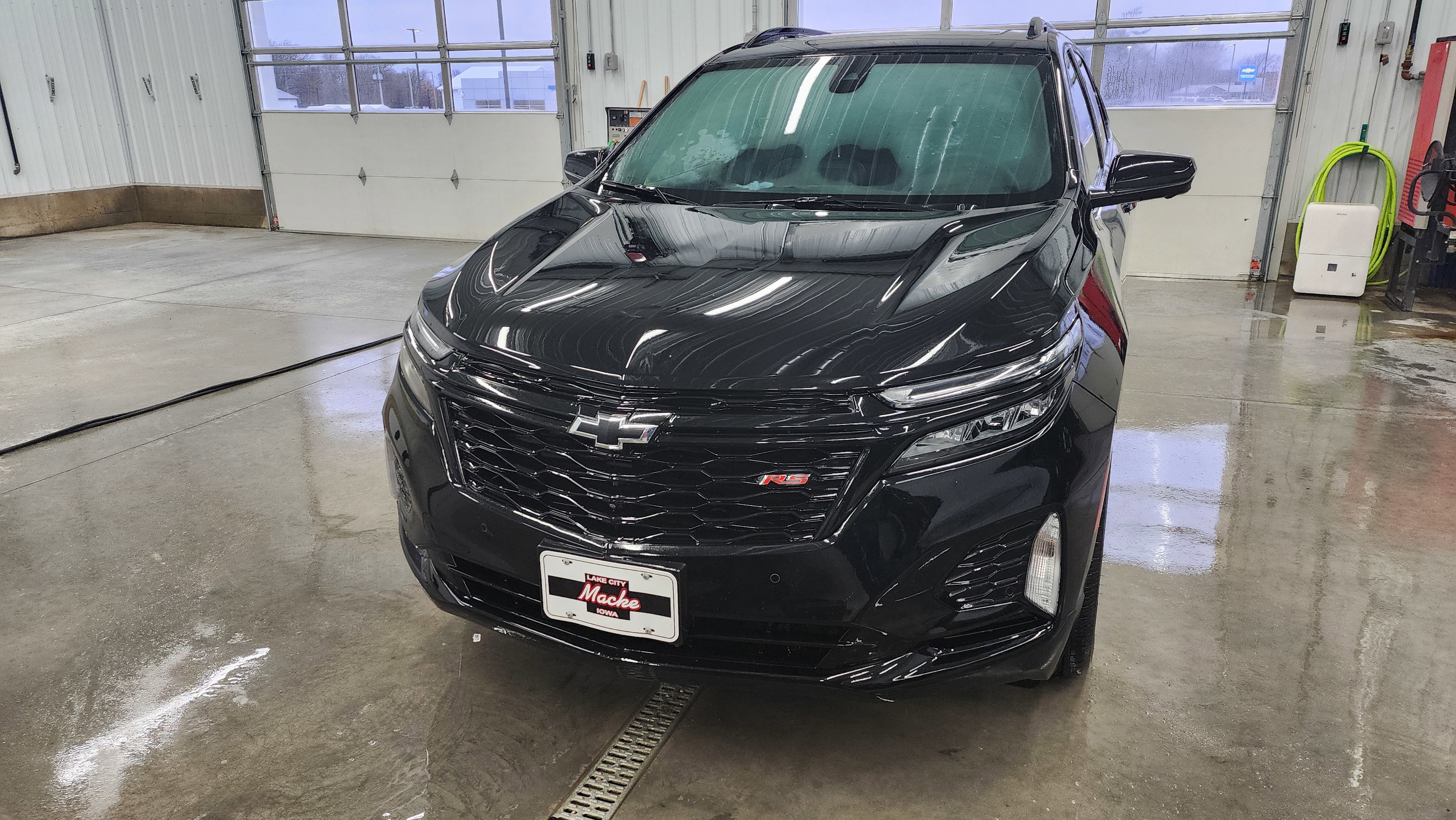 Certified 2024 Chevrolet Equinox RS w/ RS Leather Package image 2