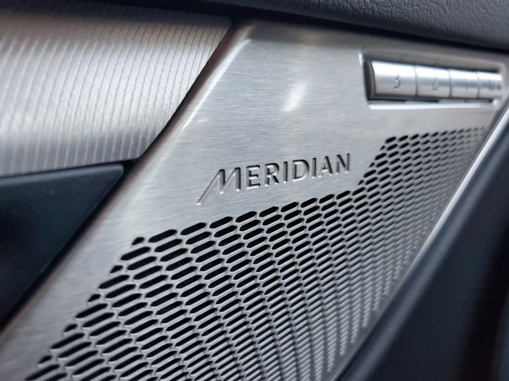 Used 2024 Jaguar F-PACE R-Dynamic S image 14