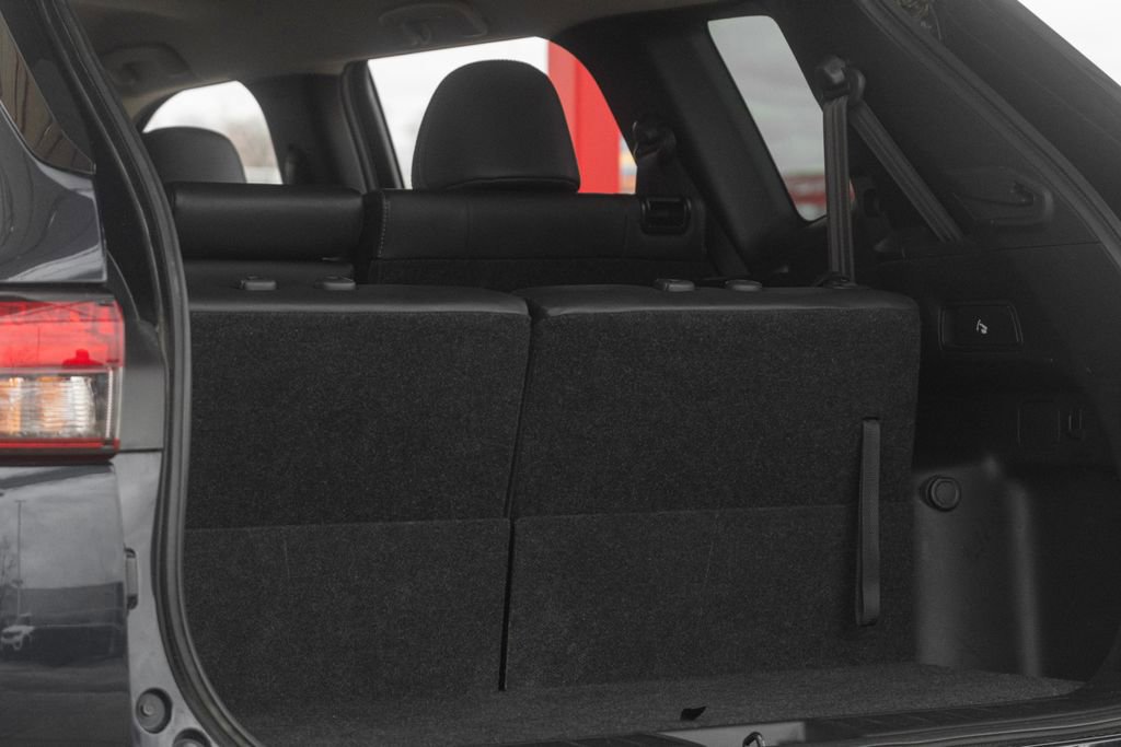 Used 2024 Mitsubishi Outlander SE Black Edition image 44