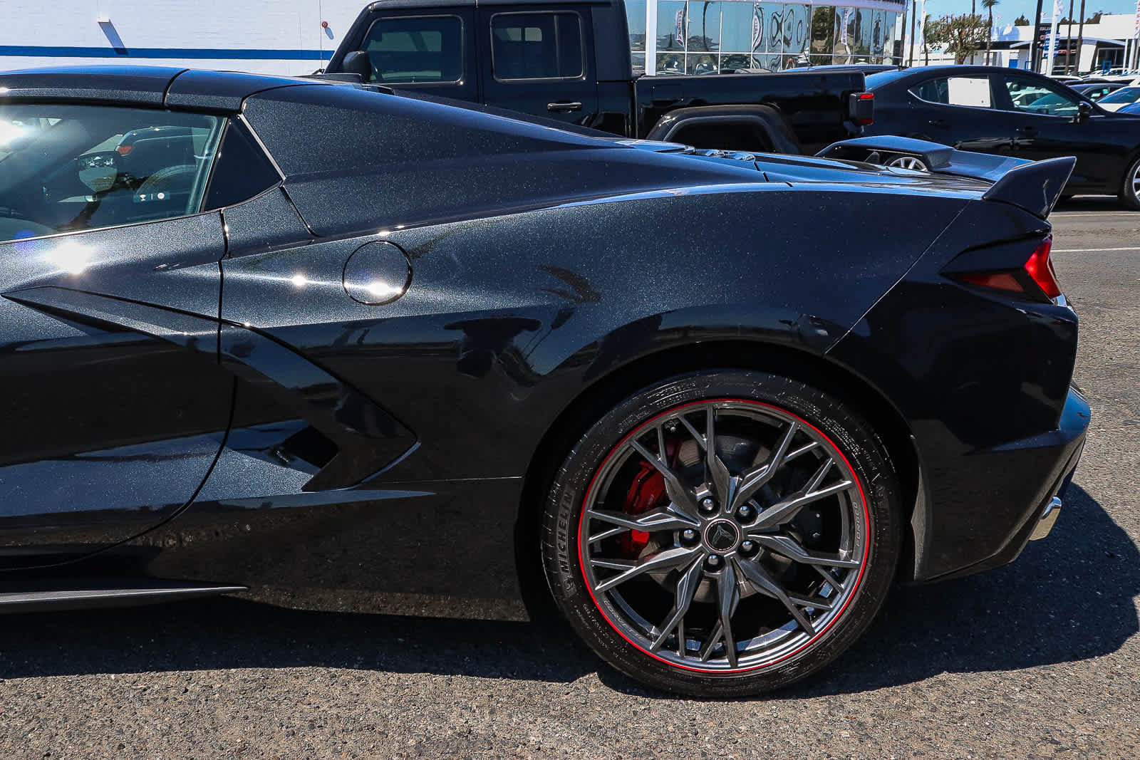 Used 2023 Chevrolet Corvette Stingray Premium Conv w/ Z51 Performance Package RWD image 19