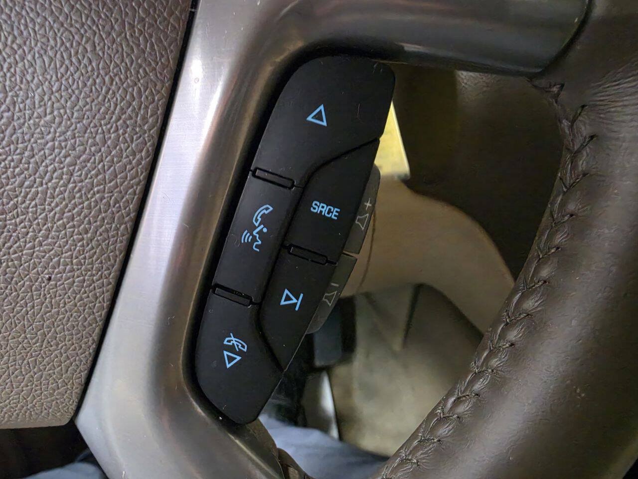 Used 2014 GMC Yukon XL SLT RWD image 21