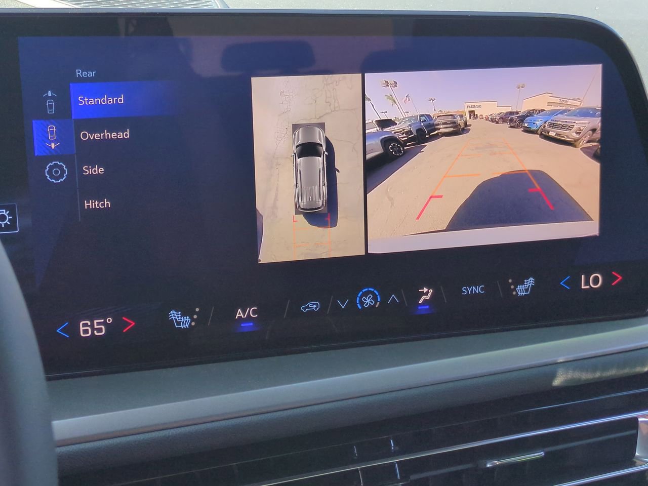 New 2025 Chevrolet Traverse LT w/ Enhanced Driving Package image 15