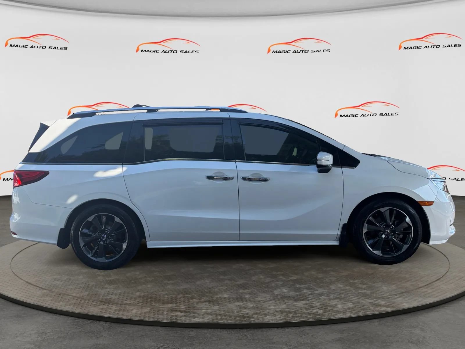 Used 2021 Honda Odyssey Elite image 6