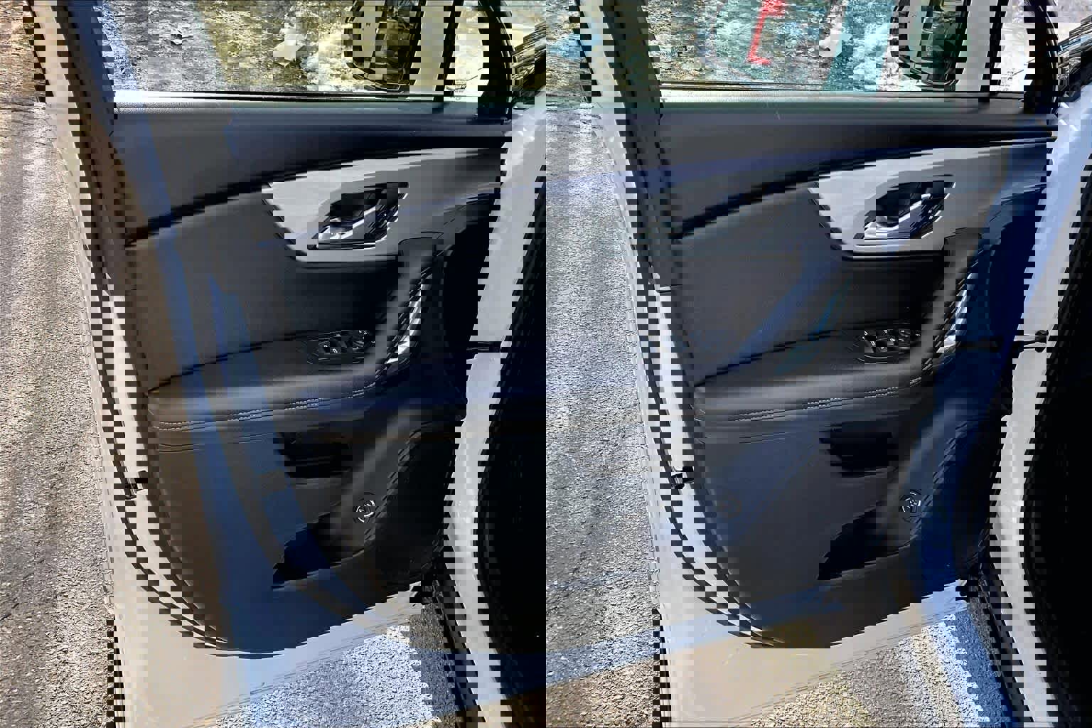 Used 2022 Chevrolet Blazer LT image 20