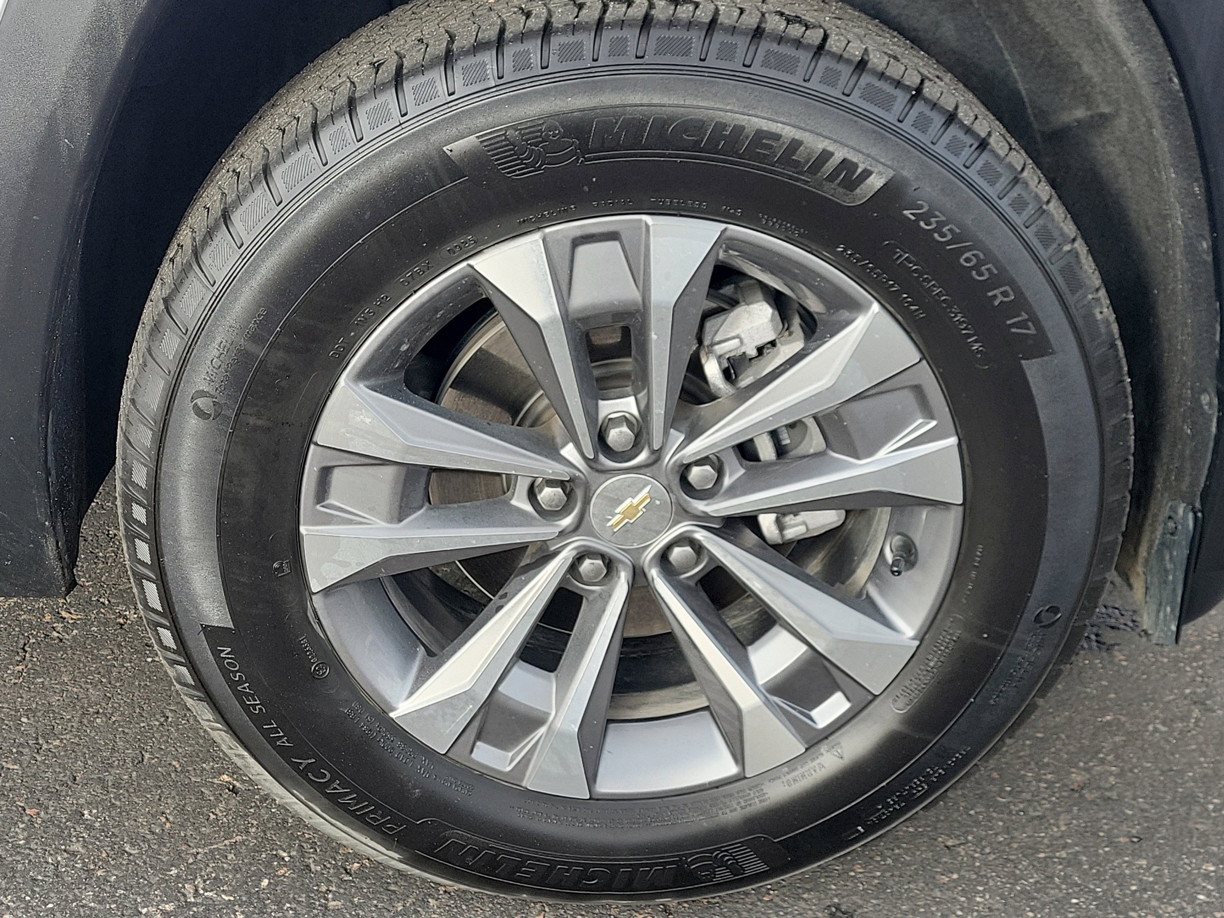 Used 2025 Chevrolet Equinox LT w/ Safety and Technology Package image 21