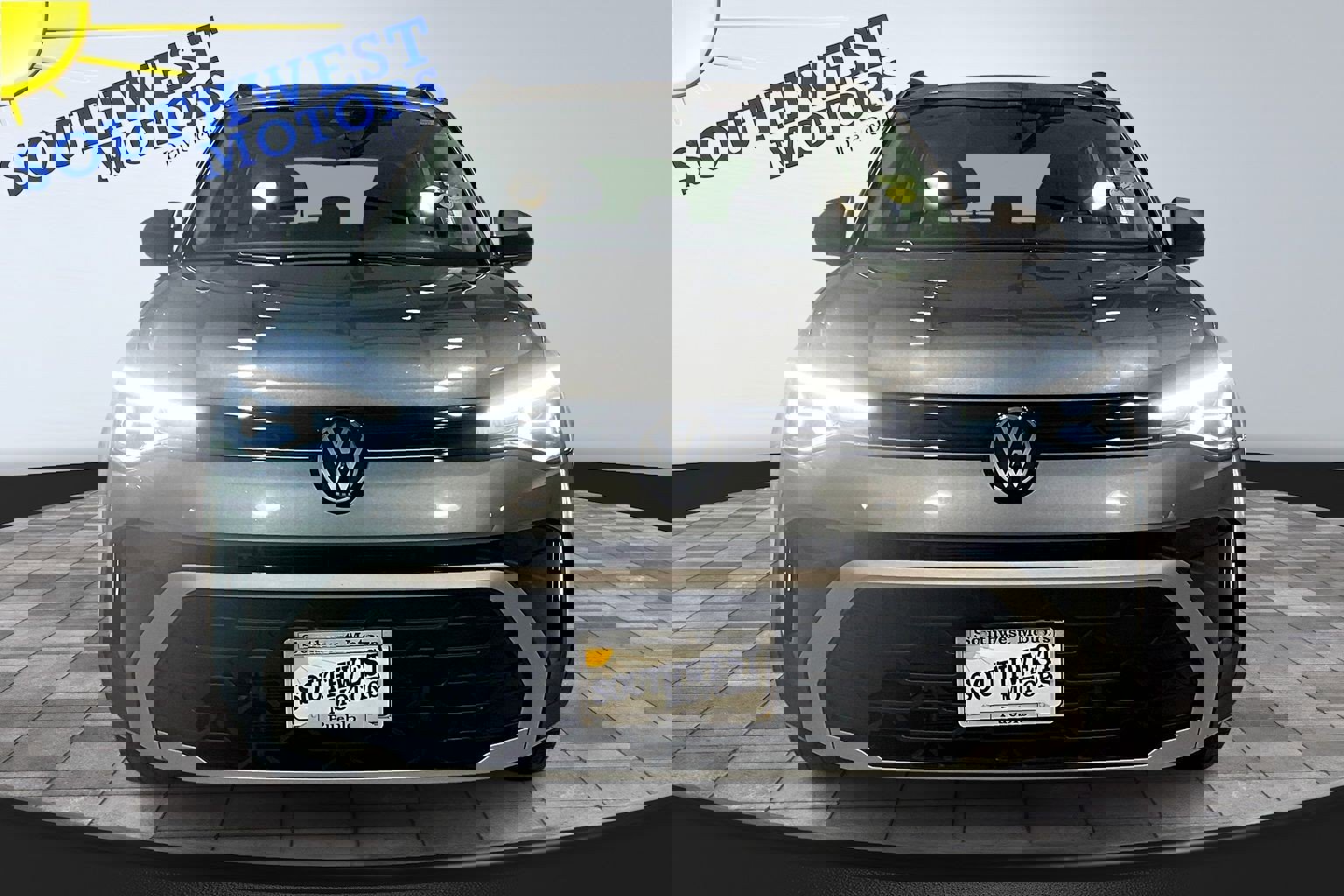 Used 2025 Volkswagen Taos S image 2