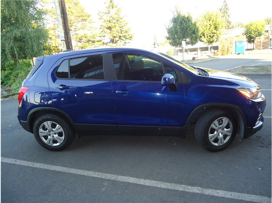 Used 2017 Chevrolet Trax LS FWD image 5