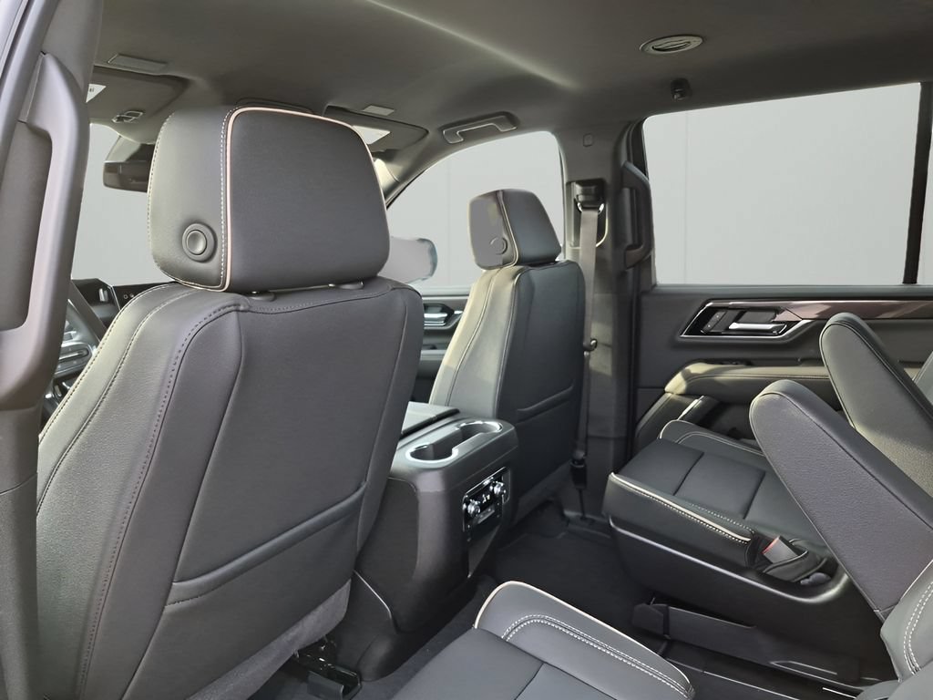 New 2026 GMC Yukon Elevation RWD image 18