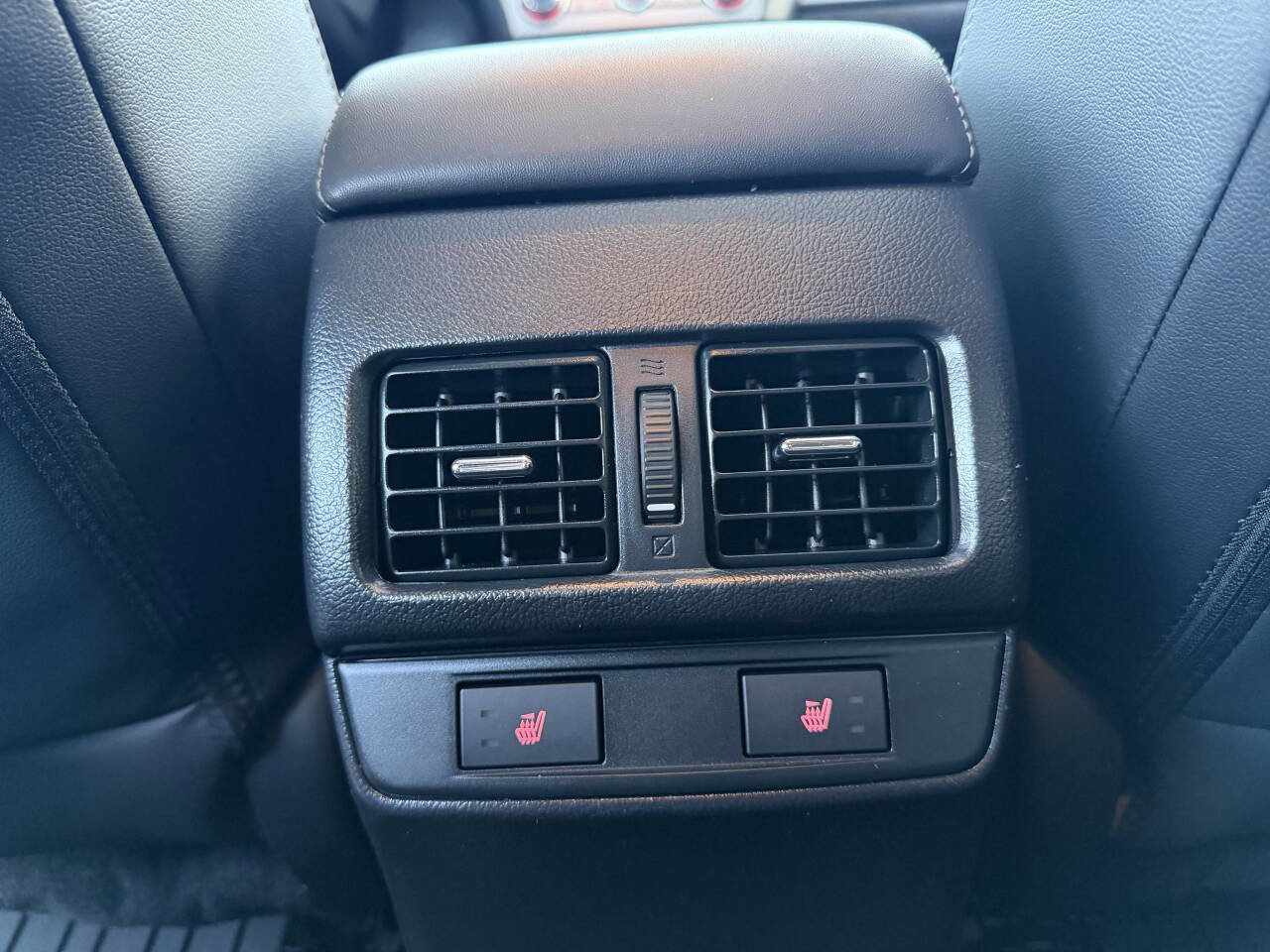 Used 2017 Subaru Outback 2.5i Limited w/ Popular Package #5 image 28