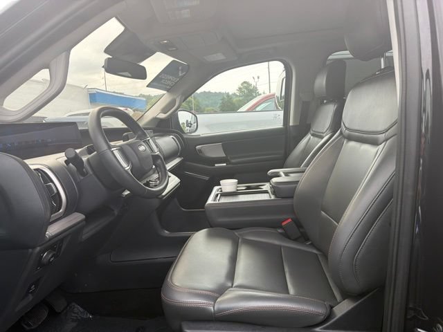 Used 2025 Ford Expedition Active AWD/4WD image 52