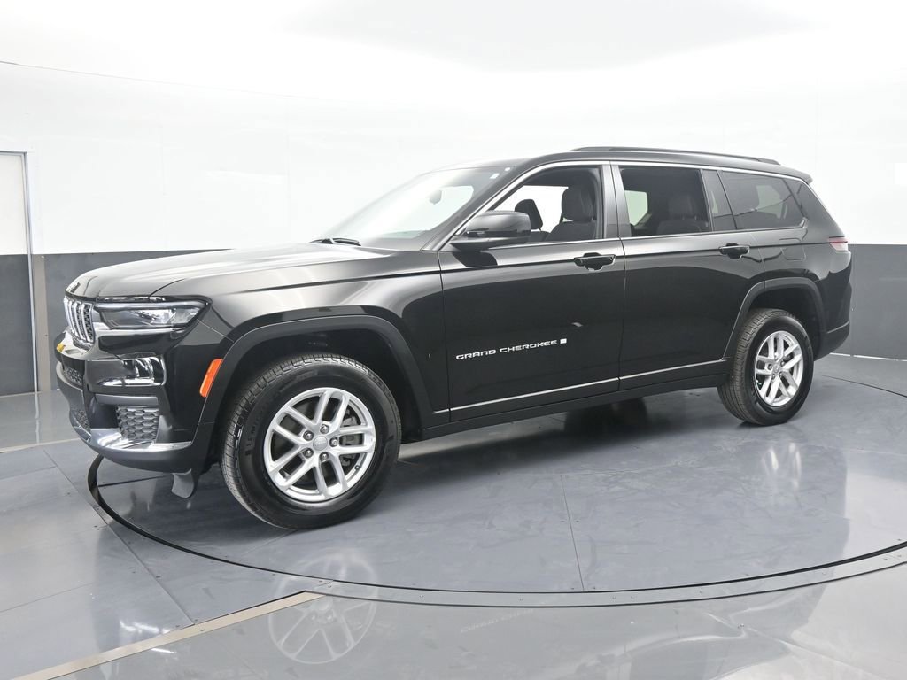 Used 2024 Jeep Grand Cherokee L Laredo image 2