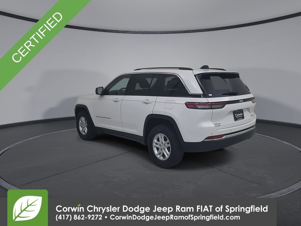 Used 2023 Jeep Grand Cherokee Laredo AWD/4WD image 11