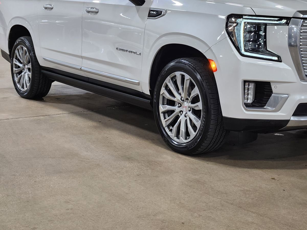Used 2021 GMC Yukon XL Denali w/ Denali Premium Package RWD image 16