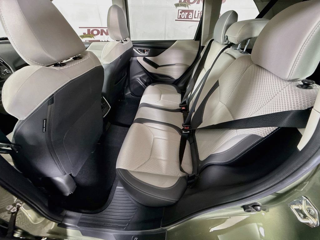 Used 2021 Subaru Forester Premium AWD/4WD image 27