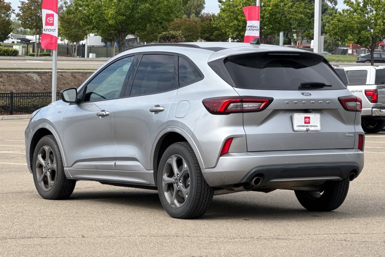 Used 2023 Ford Escape ST-Line AWD/4WD image 6
