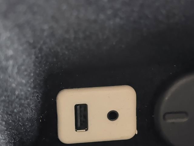 Used 2012 Cadillac SRX Luxury image 6