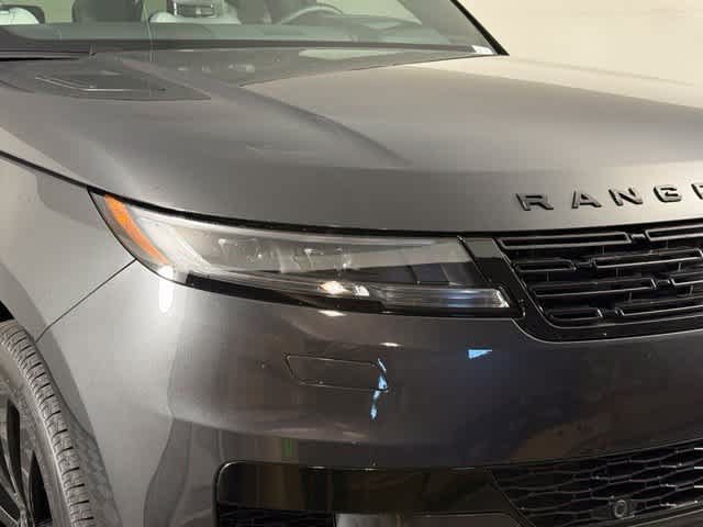 New 2027 Land Rover Range Rover Sport Dynamic SE AWD/4WD image 12