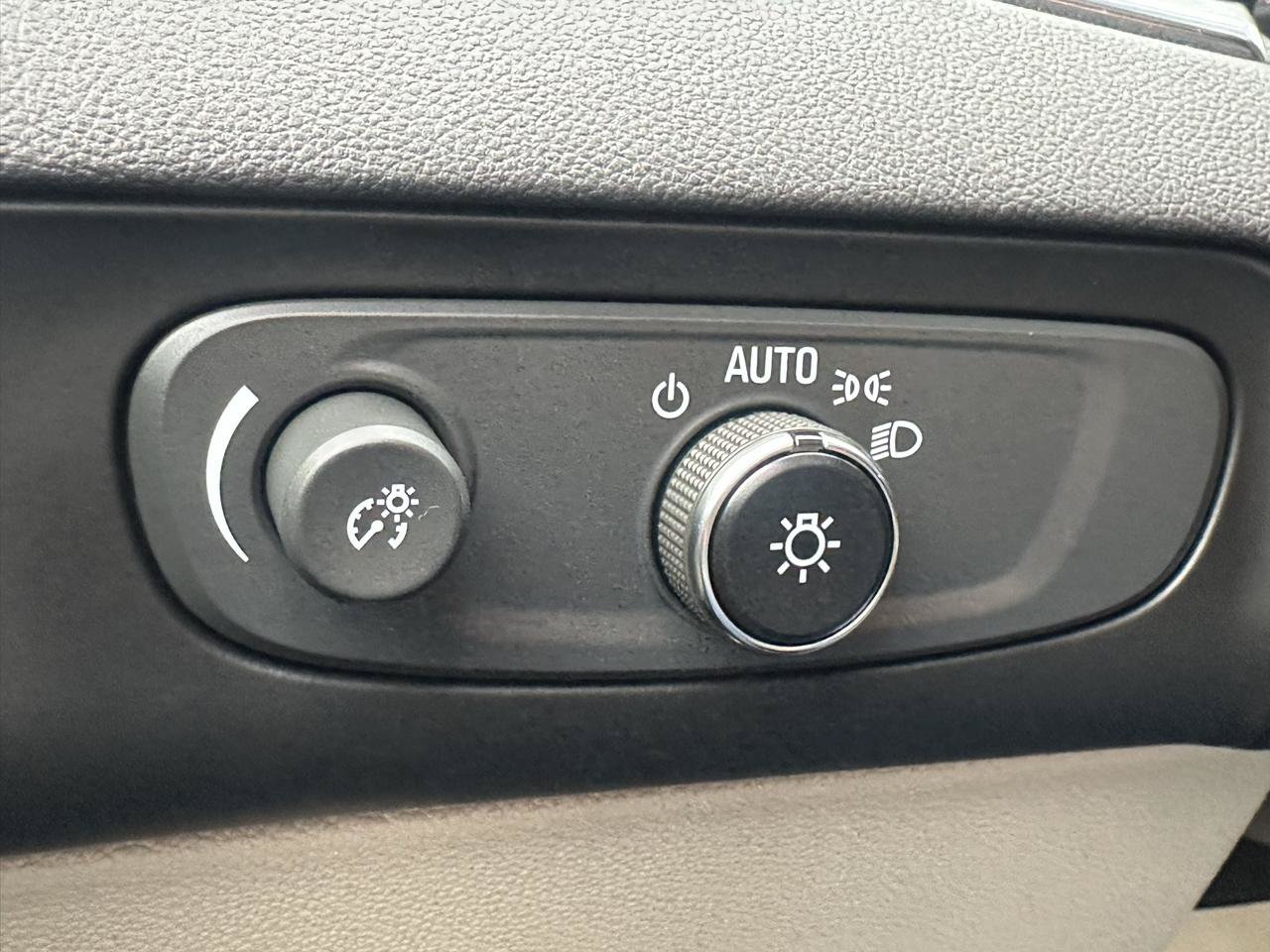 Used 2021 Buick Enclave Premium w/ Sun and Sites Package FWD image 58