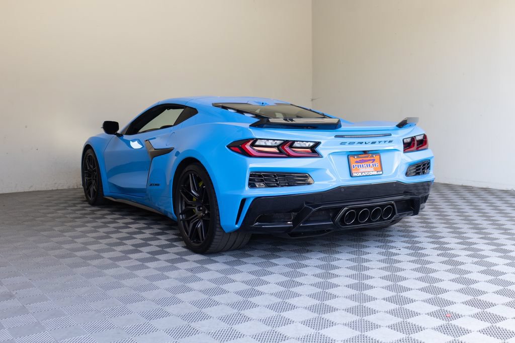 Used 2024 Chevrolet Corvette Z06 RWD image 14