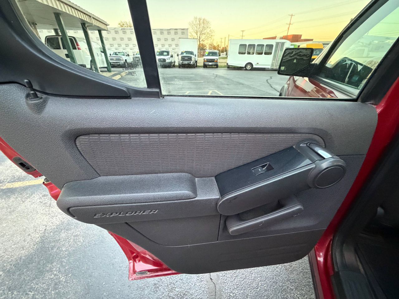 Used 2010 Ford Explorer Sport Trac XLT image 13