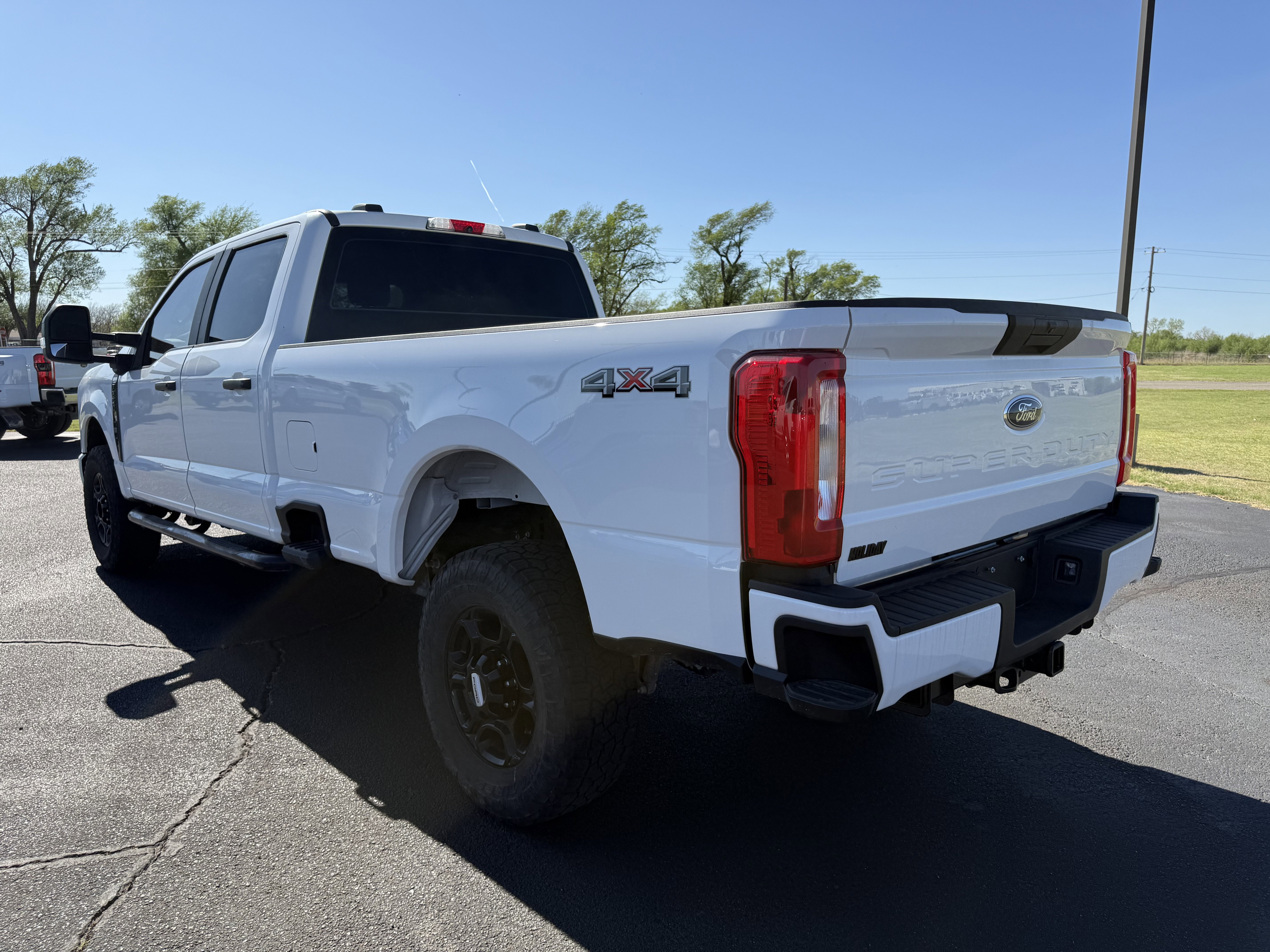 Used 2023 Ford F250 XL w/ STX Appearance Package AWD/4WD image 4